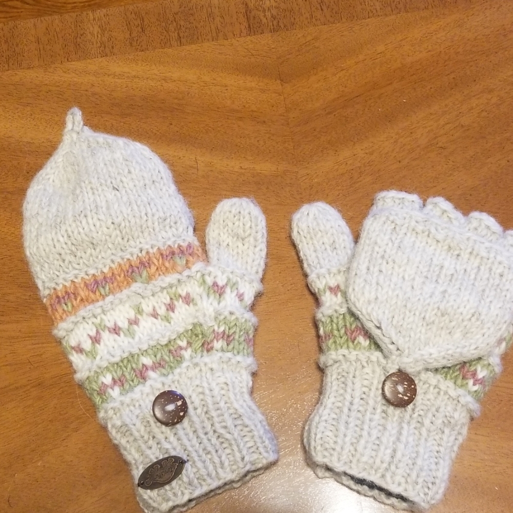 Turtle fur mittens ladies